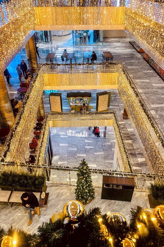 Hudson Yards Mall & The 2 Million Twinkle Lights Christmas in New York