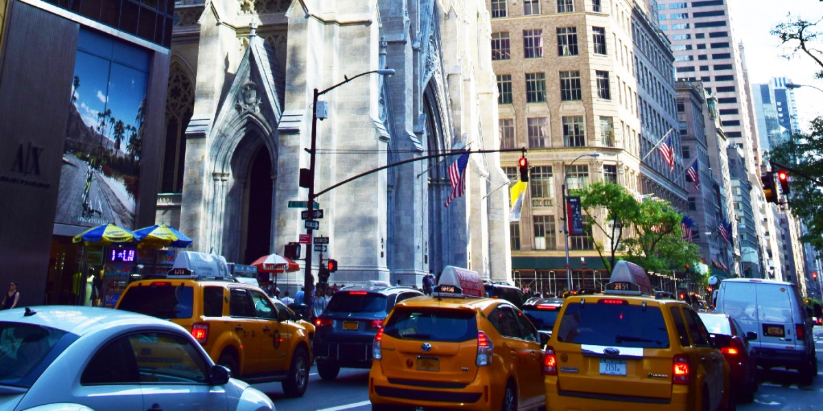 Visit 5th Avenue - The Famous Street in New York City